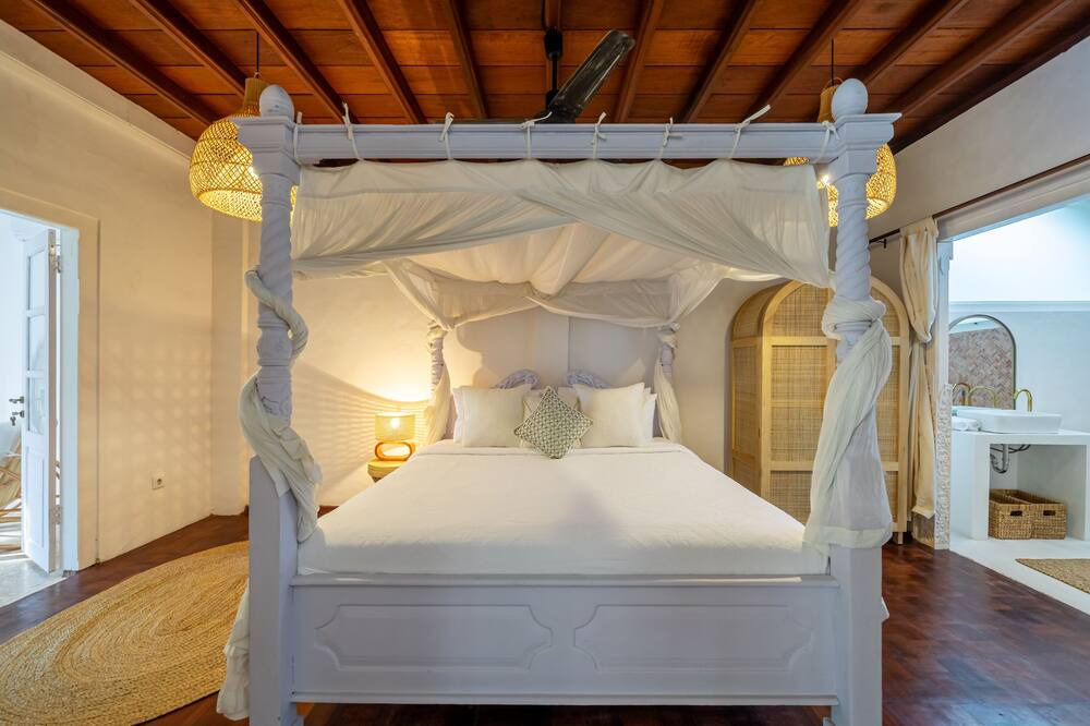 Photo of Bedroom in Drupadi