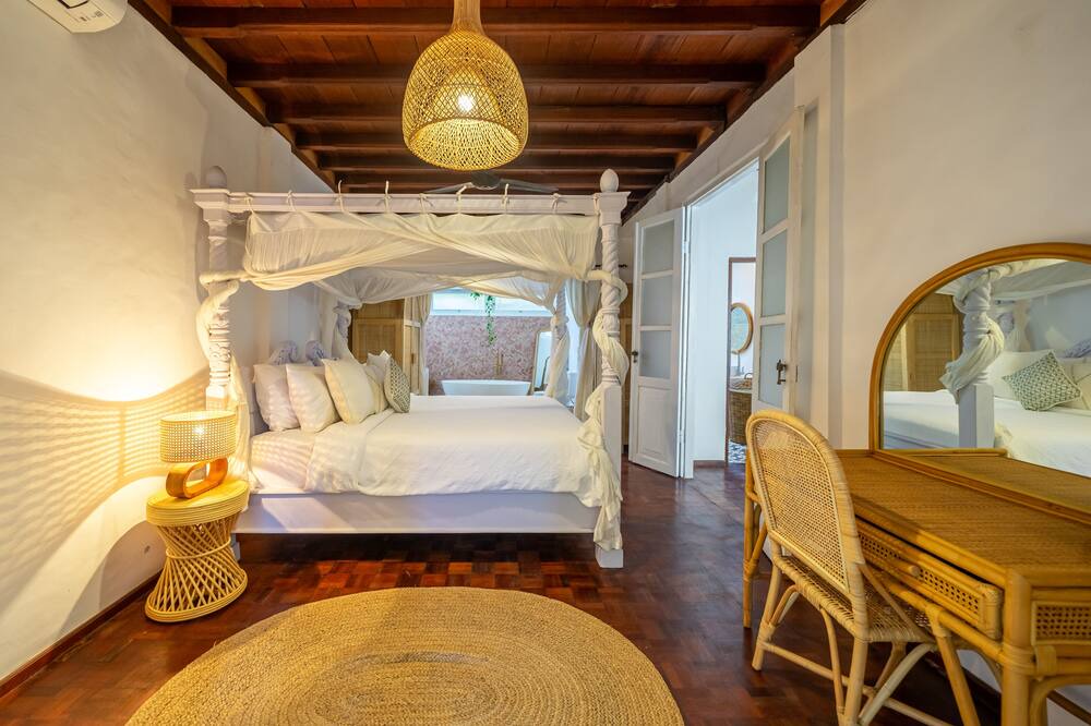 Photo of Bedroom in Drupadi