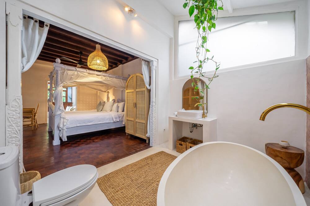 Photo of Bathroom in Drupadi