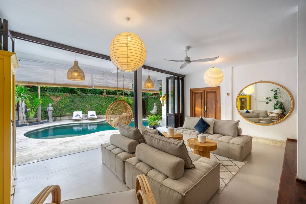 Photo of Livingroom in Drupadi