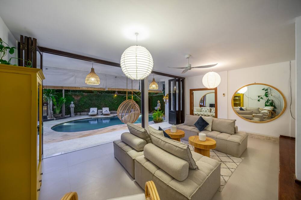 Photo of Livingroom in Drupadi