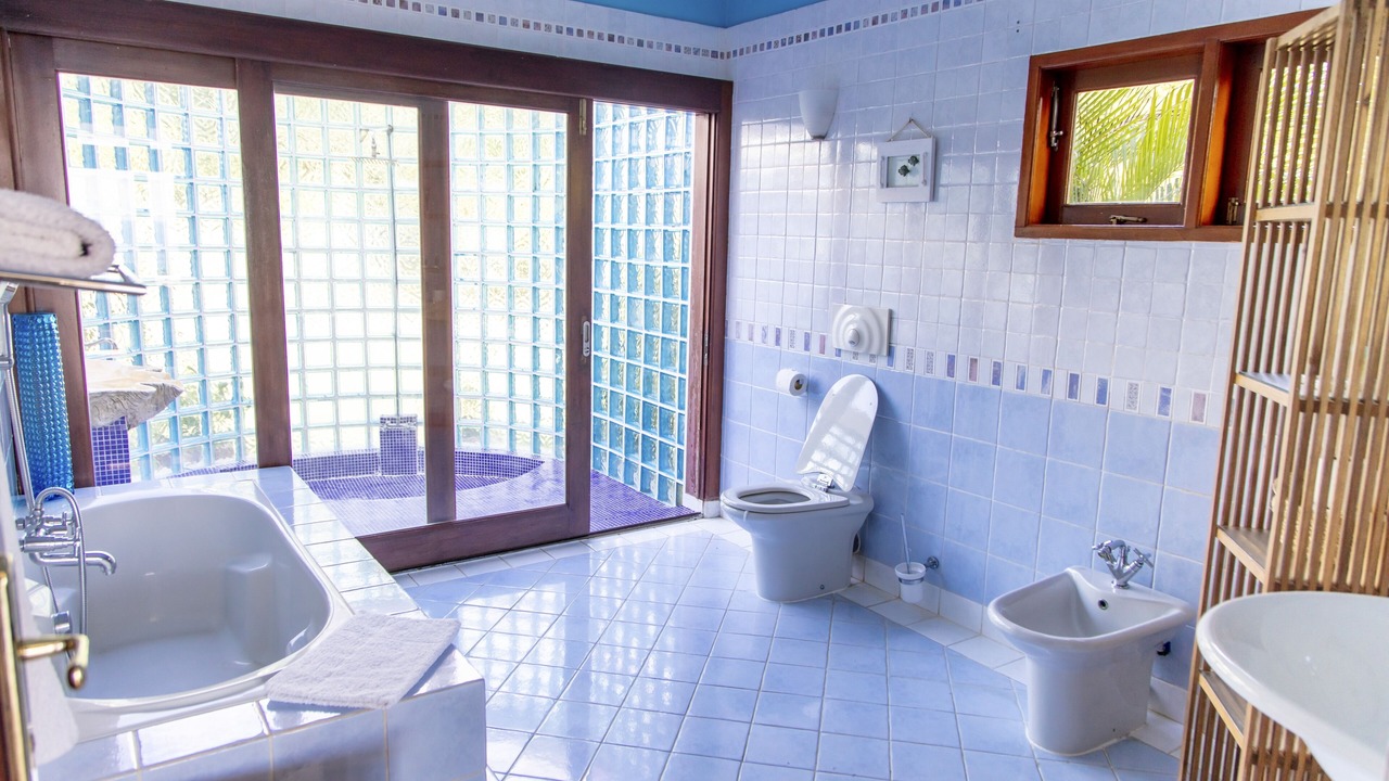Photo of Bathroom in Glacis