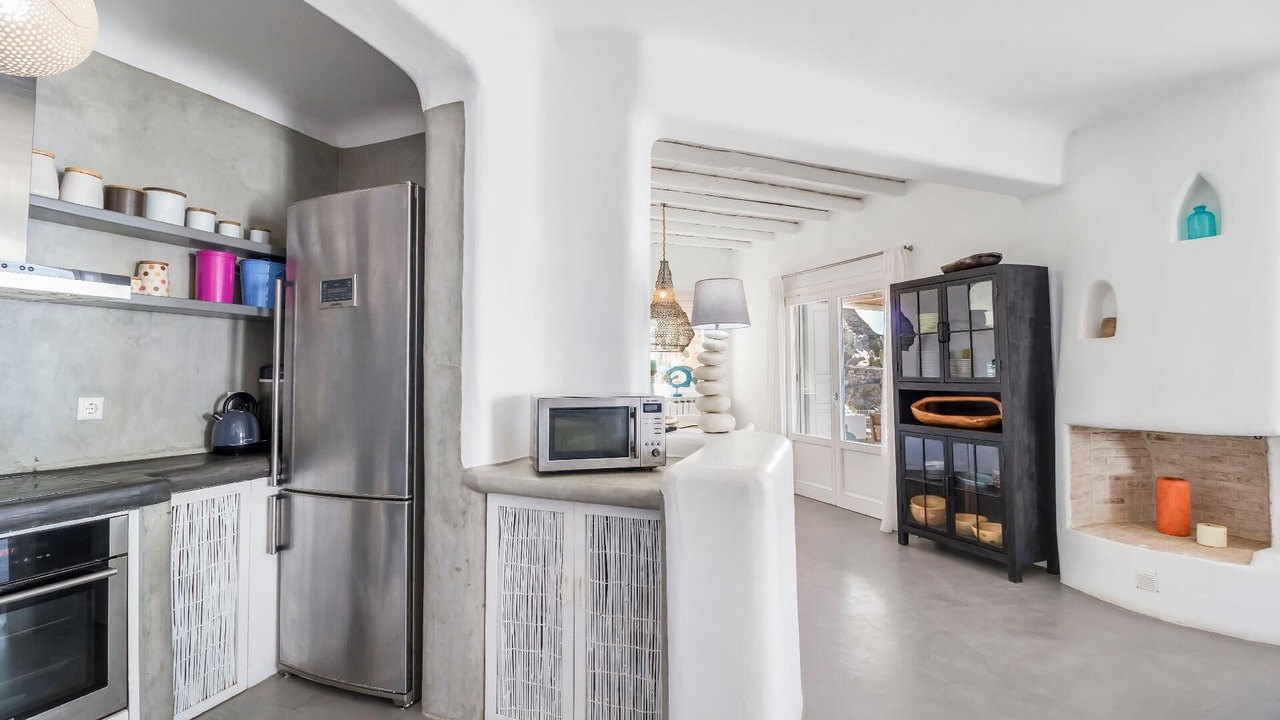 Photo of Kitchen in Faros Armenistis