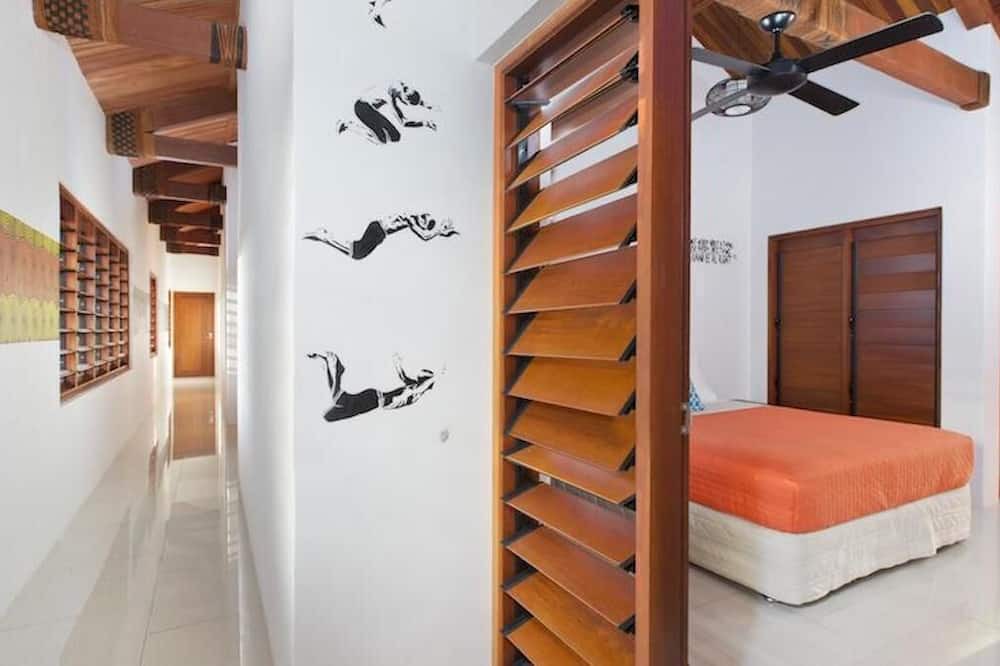 Photo of Bedroom in Qalito Island