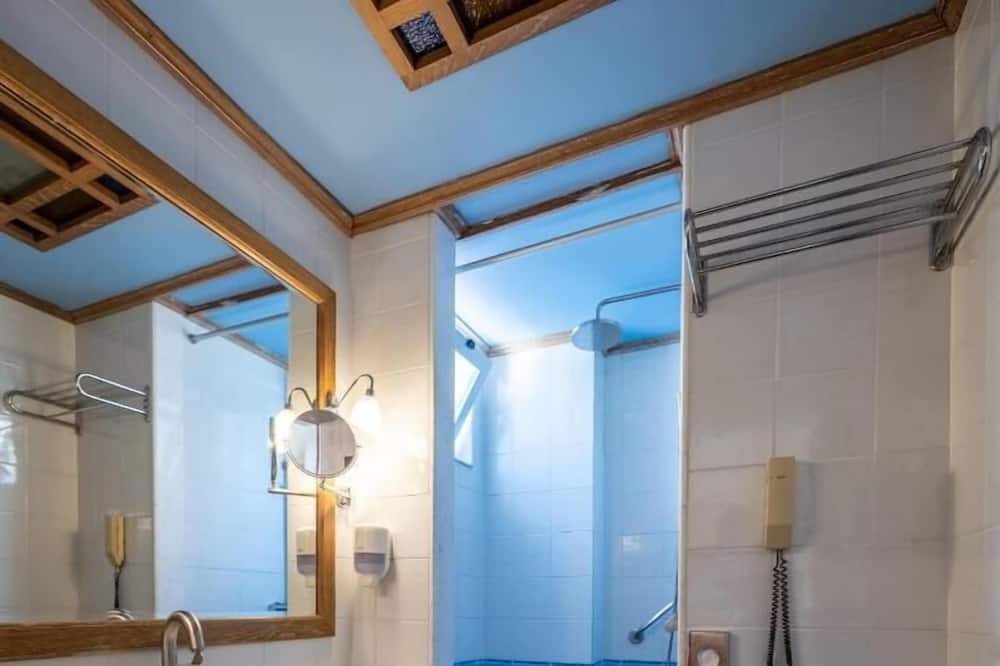Photo of Bathroom in Lambi