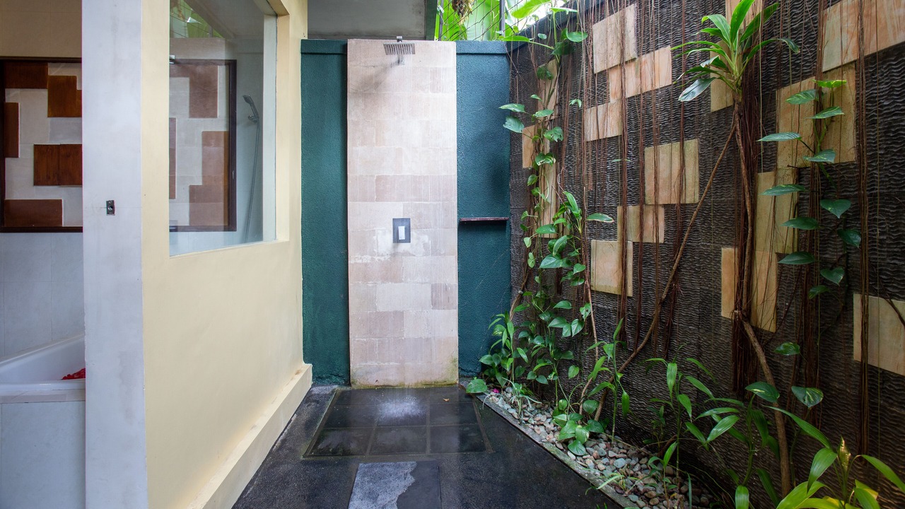 Photo of Bathroom in Kedewatan