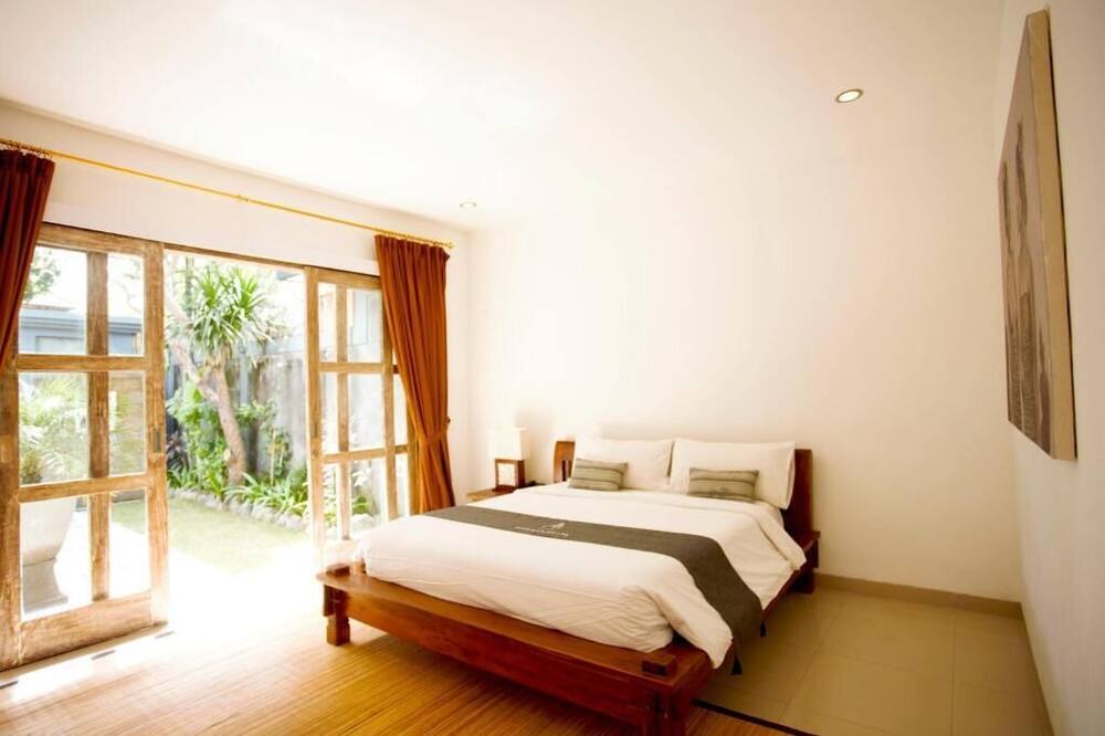 Photo of Bedroom in Sunset Road
