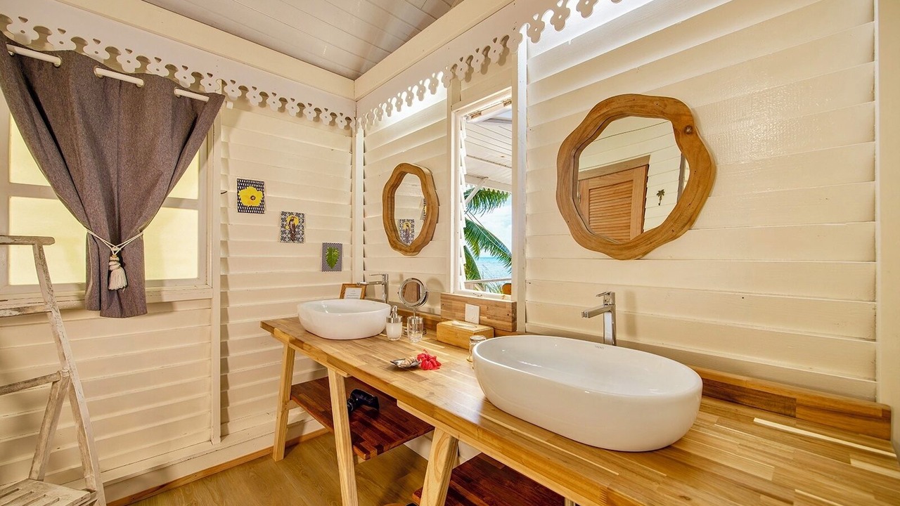 Photo of Bathroom in Opoa