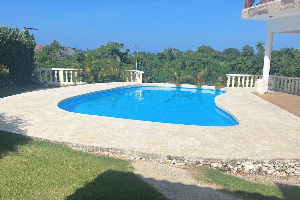 Photo of Outdoor in Cabrera