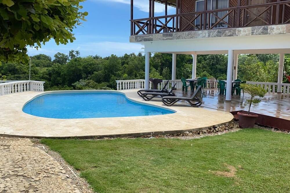 Photo of Outdoor in Cabrera