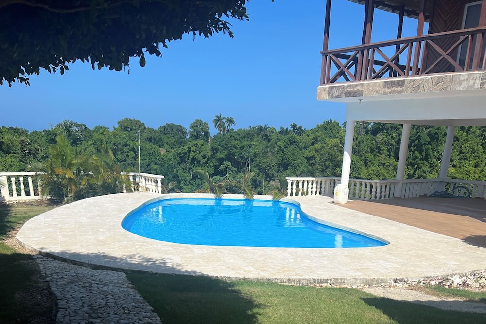 Photo of Outdoor in Cabrera