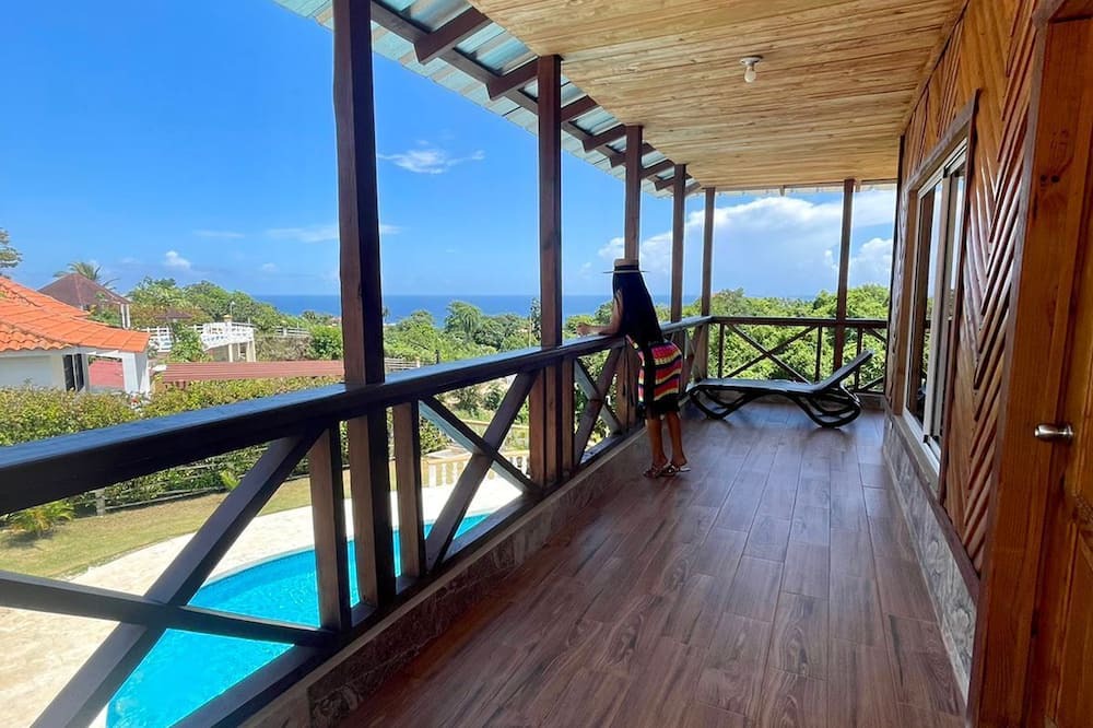 Photo of Patio Balcony in Cabrera