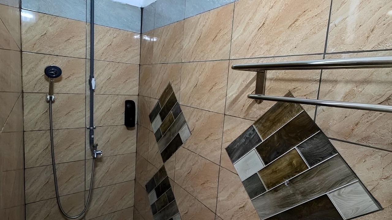 Photo of Bathroom in Negara