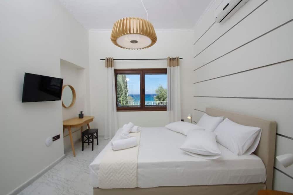 Photo of Bedroom in Kini