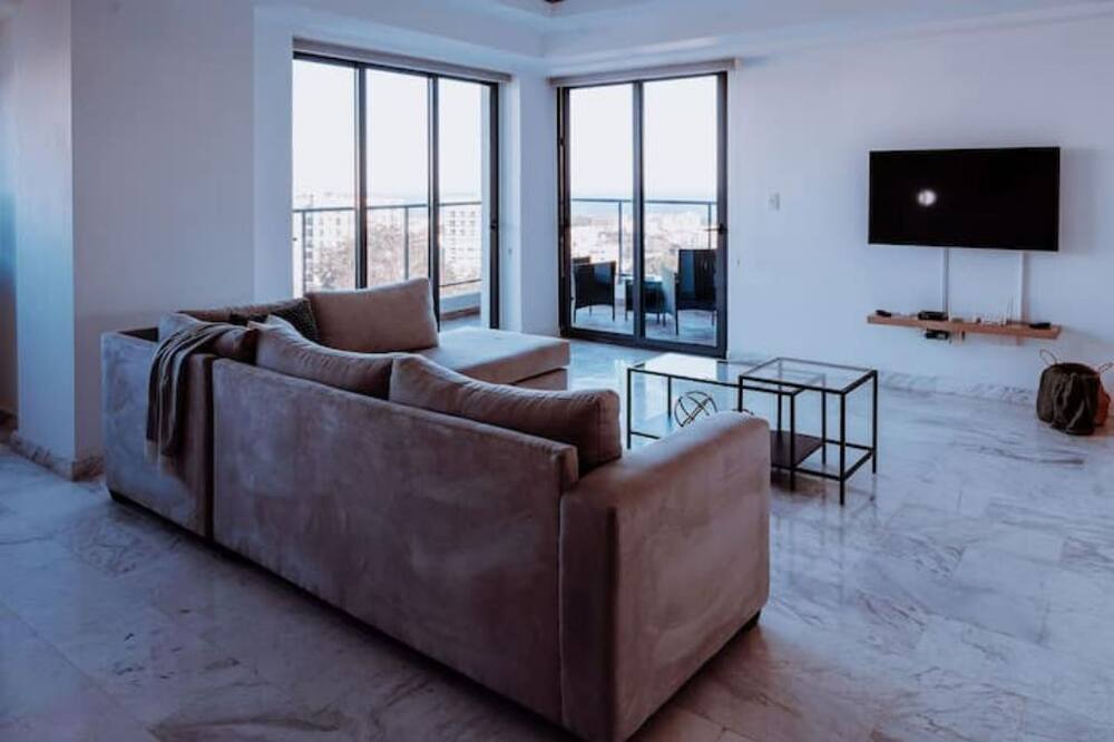 Photo of Livingroom in Viejo Arroyo Hondo