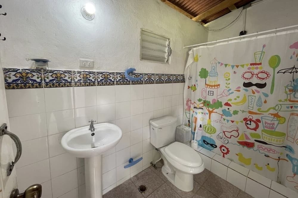Photo of Bathroom in Dominicus