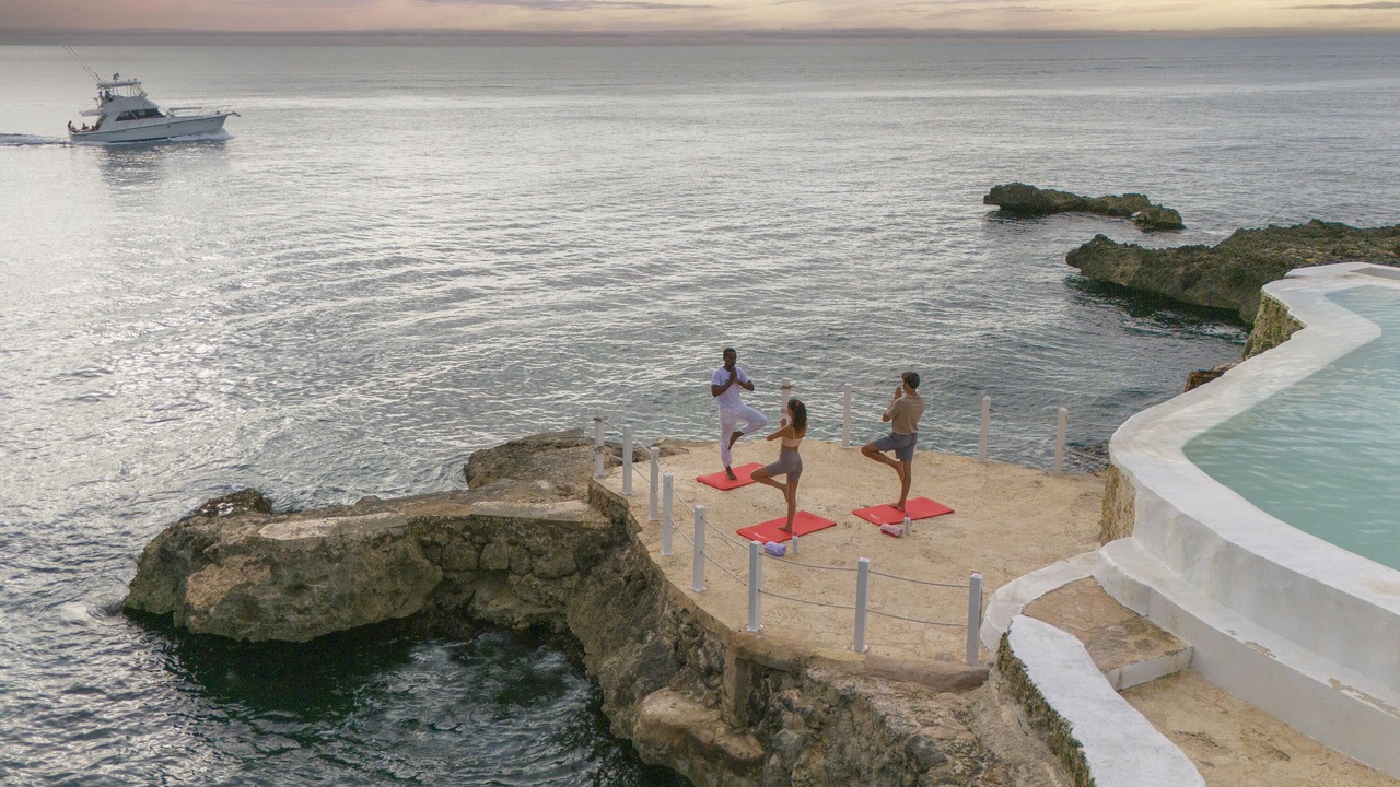 Photo of Others in Dominicus