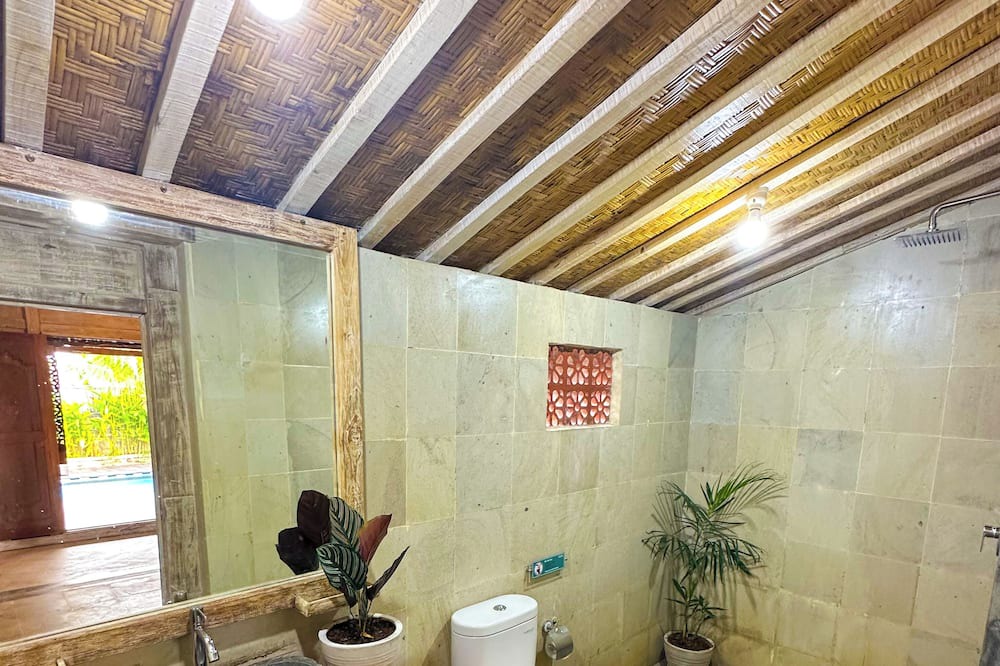 Photo of Bathroom in Nyambu