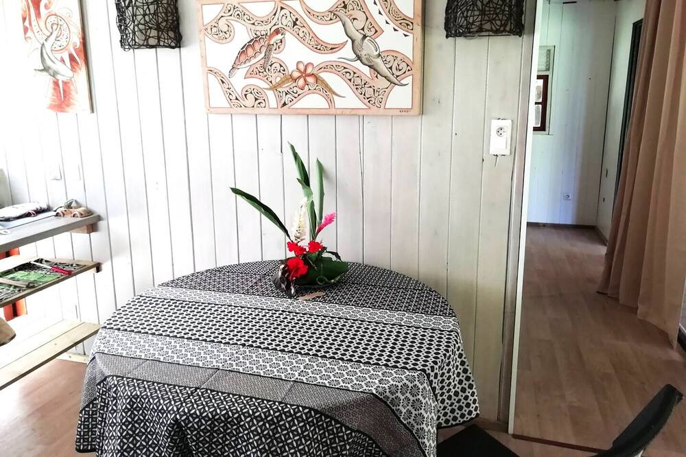 Photo of Livingroom in Ha'apiti