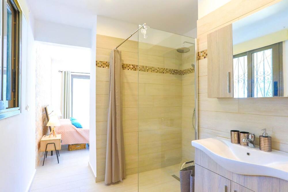 Photo of Bathroom in Agni