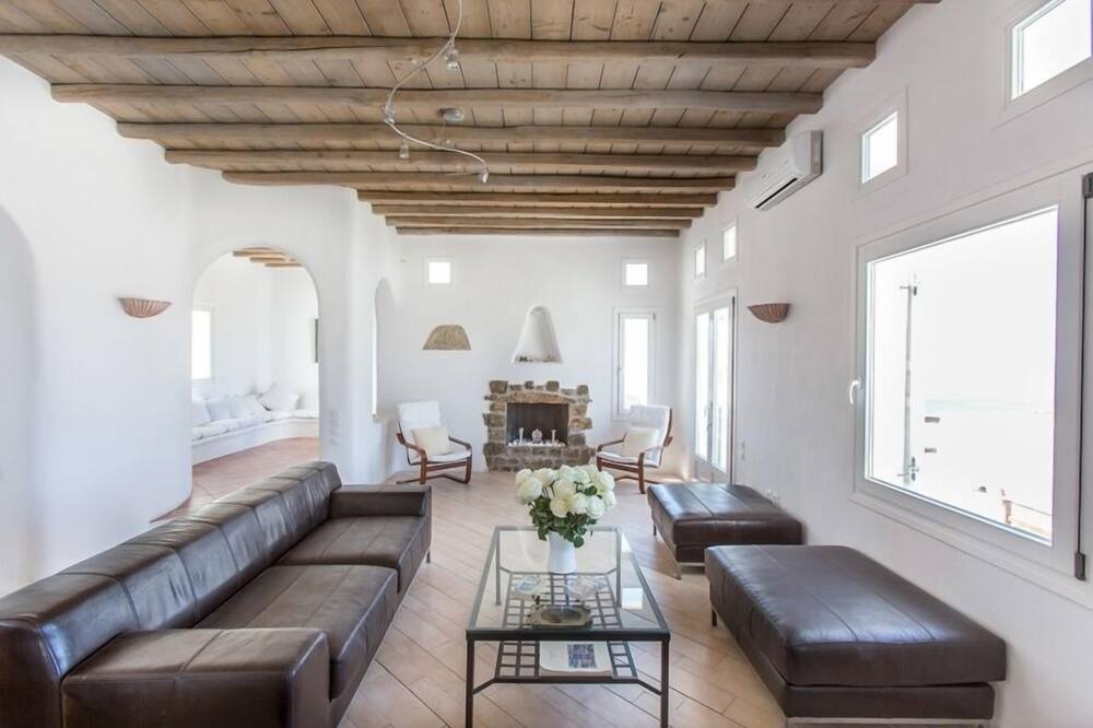 Photo of Livingroom in Plintri