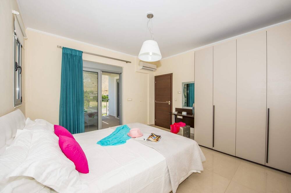 Photo of Bedroom in Lardos