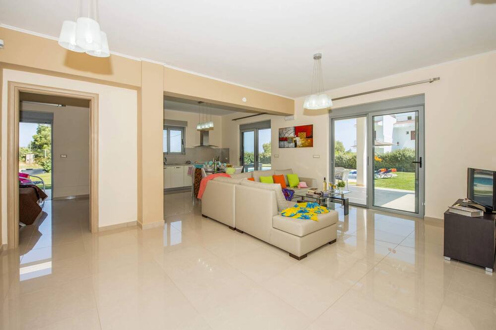 Photo of Livingroom in Lardos