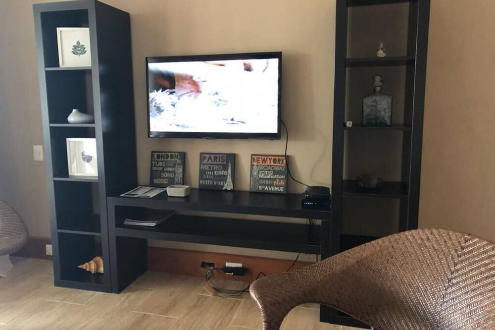 Photo of Bedroom in Los Altos