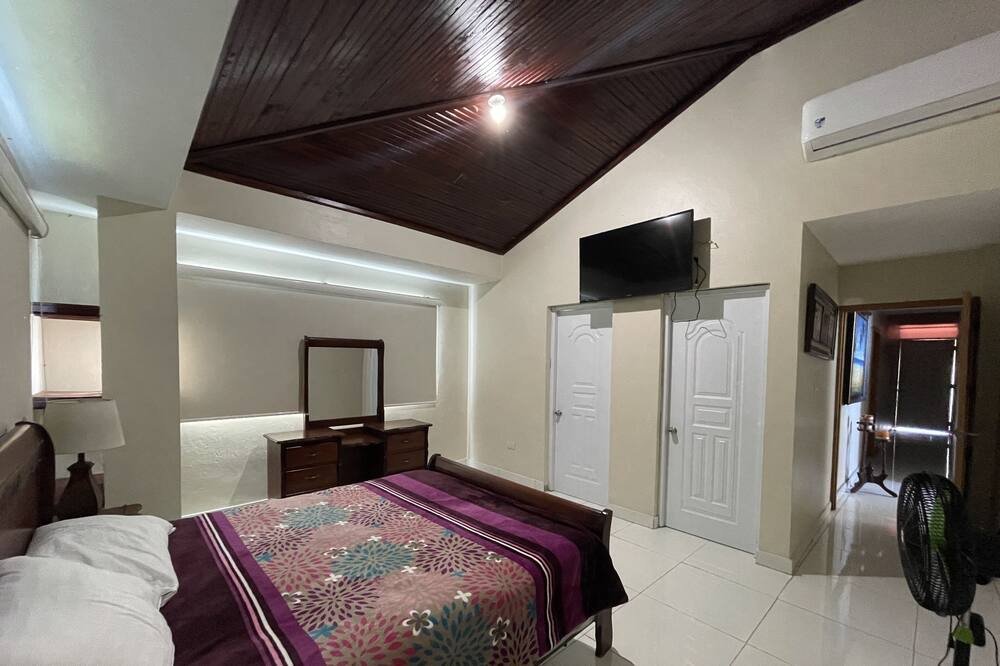 Photo of Bedroom in Villa Isabela