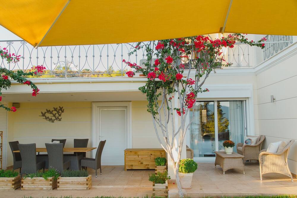 Photo of Outdoor in Isthmia