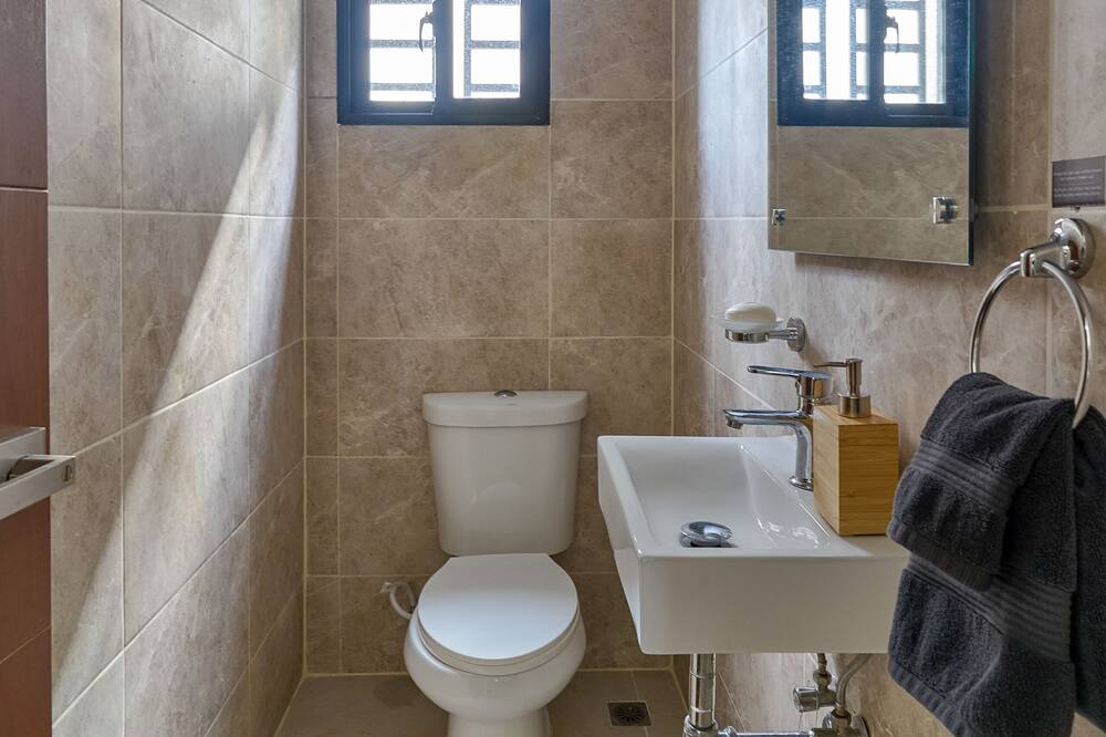 Photo of Bathroom in Viejo Arroyo Hondo