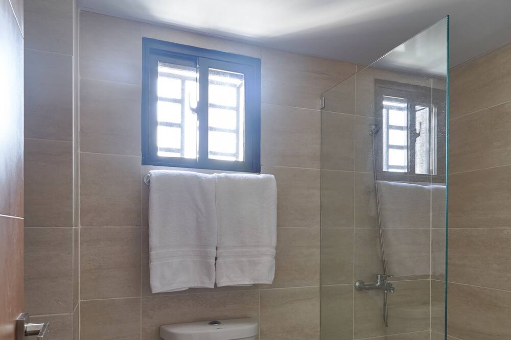 Photo of Bathroom in Viejo Arroyo Hondo