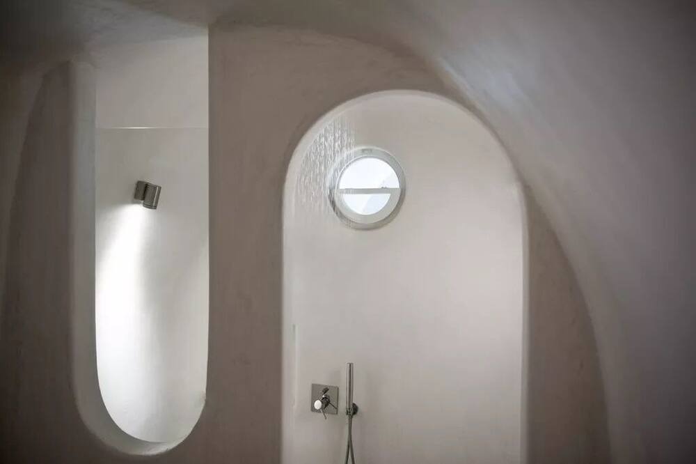 Photo of Bathroom in Imerovigli