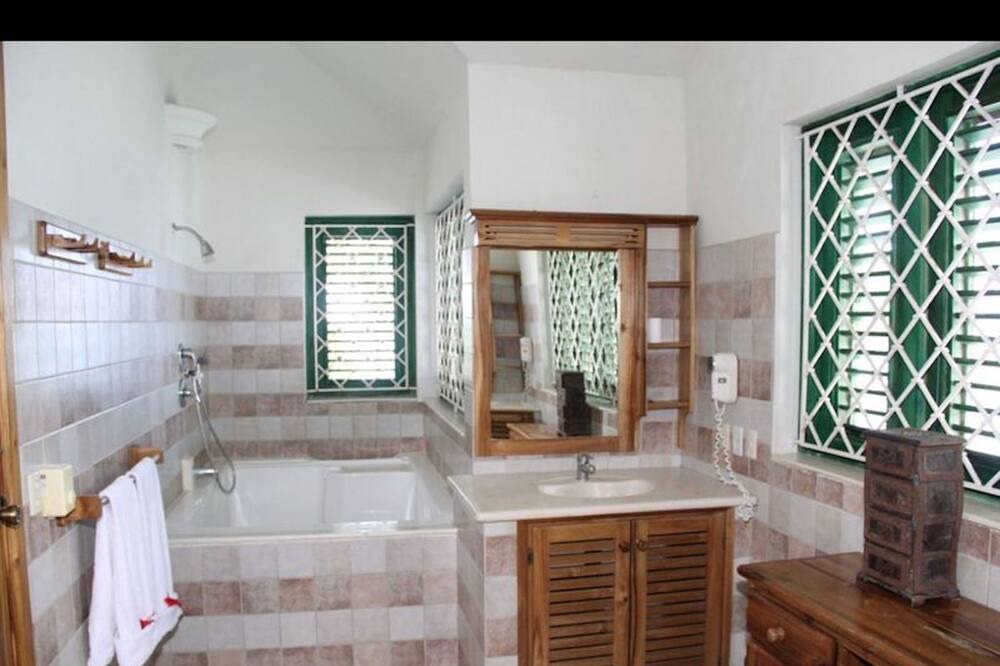 Photo of Bathroom in La Iglesia
