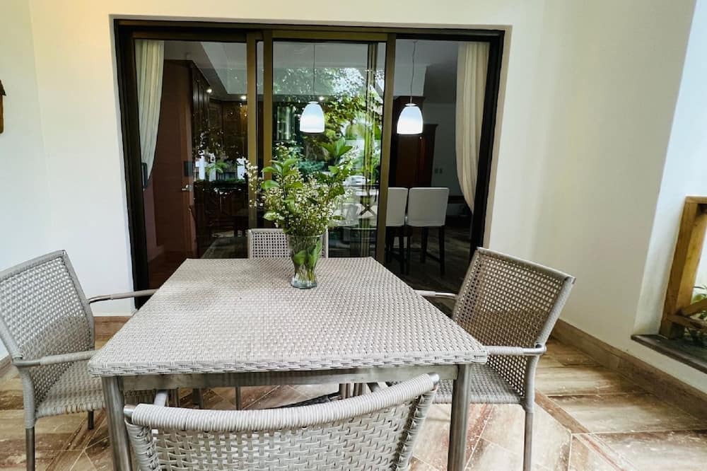 Photo of Patio Balcony in La Iglesia