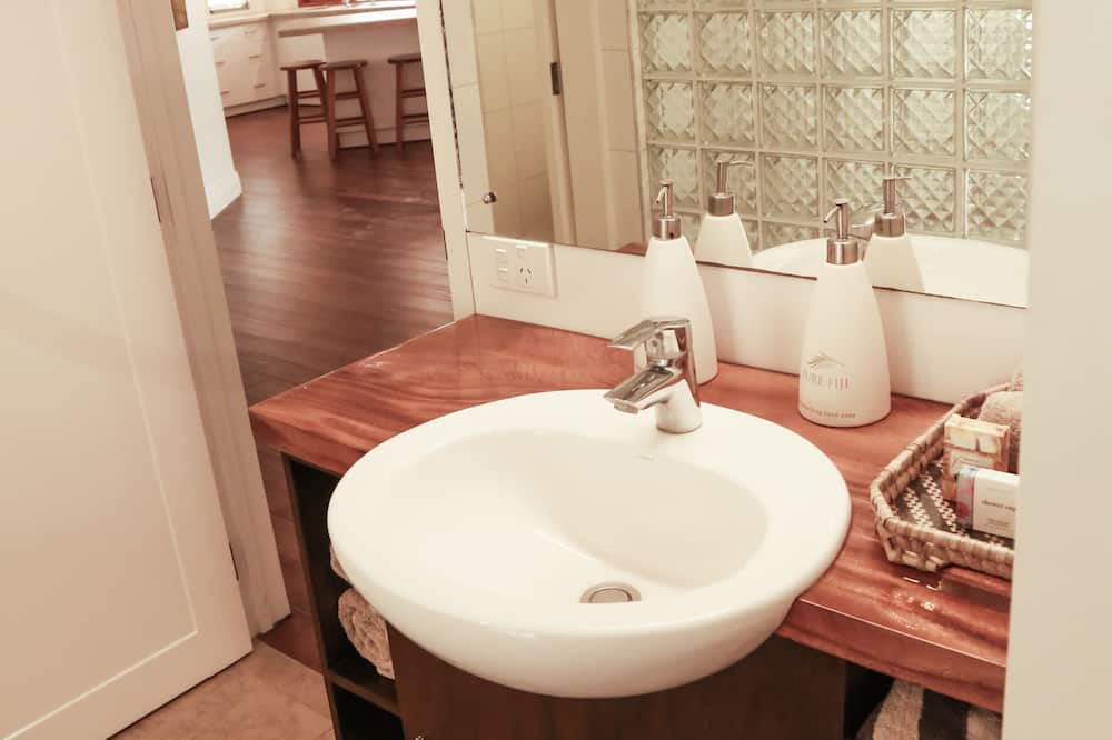 Photo of Bathroom in Malolo Lailai Island