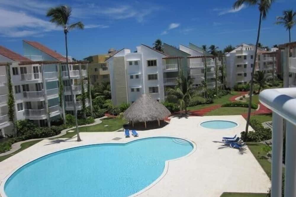 Photo of Outdoor in Veron
