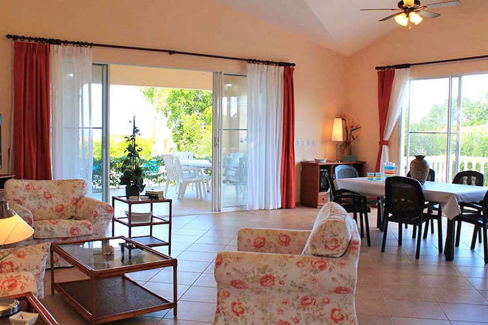 Photo of Livingroom in Urbanizacion Tavarez