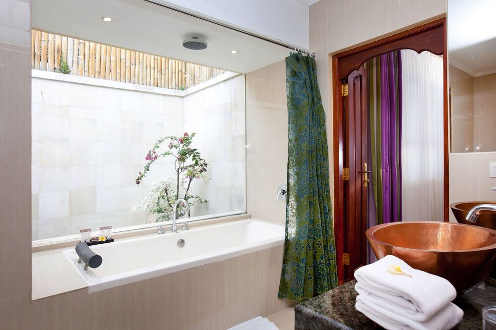 Photo of Bathroom in Drupadi