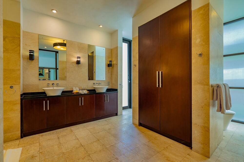 Photo of Bathroom in Jimbaran Bay