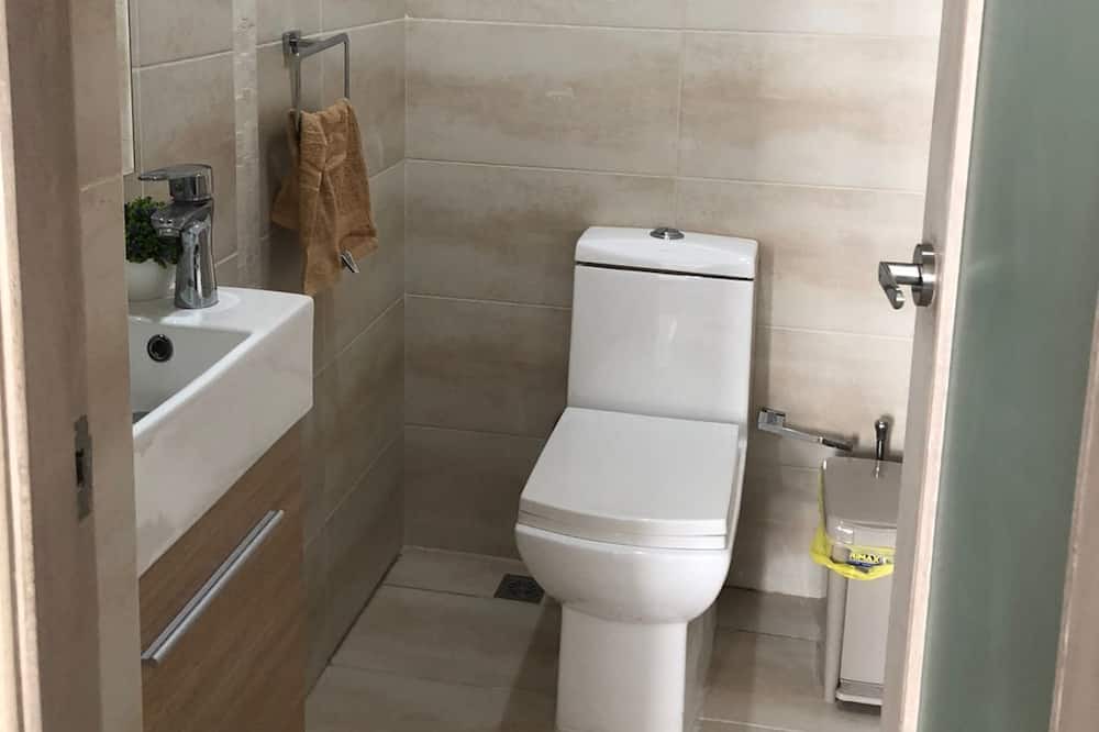 Photo of Bathroom in Yolanda Morales