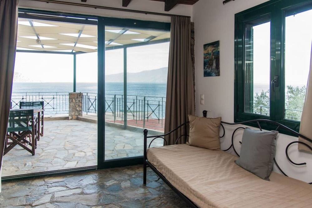 Photo of Livingroom in Platees