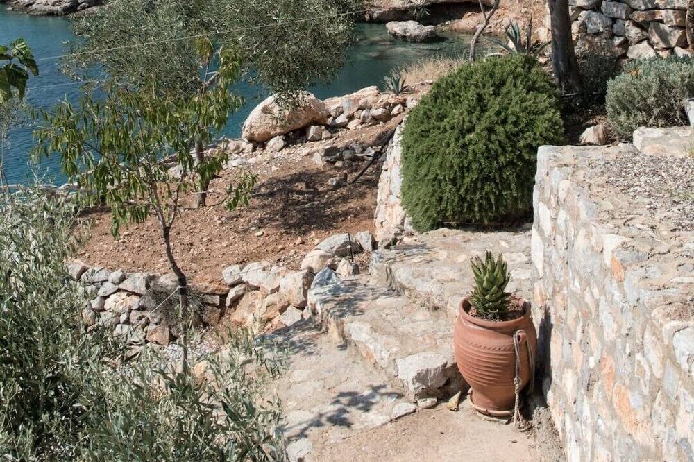 Photo of Outdoor in Platees