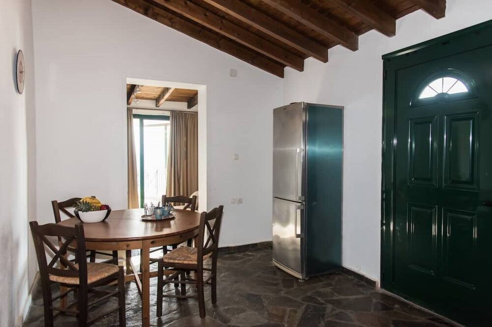 Photo of Kitchen in Platees
