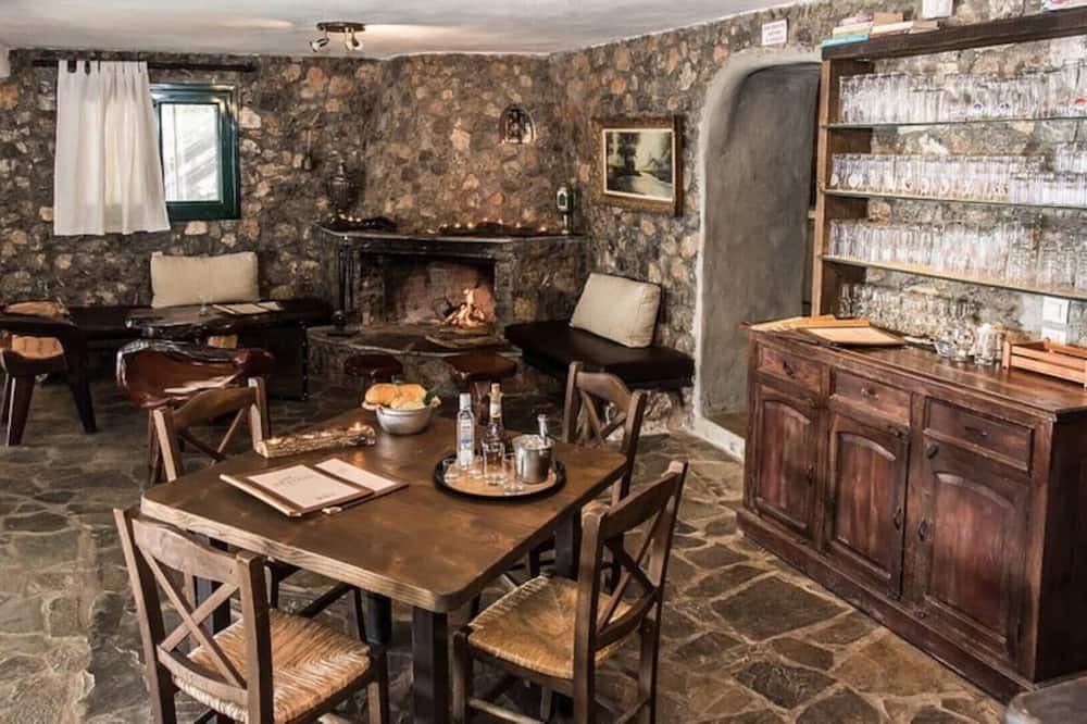 Photo of Kitchen in Platees