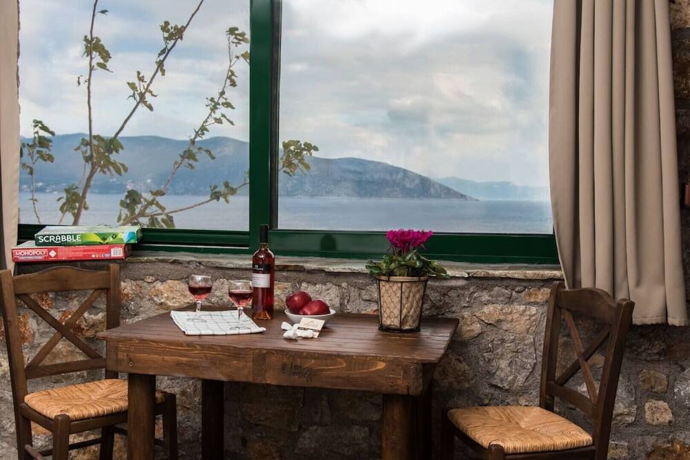 Photo of Kitchen in Platees