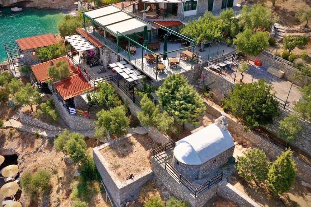 Photo of Outdoor in Platees