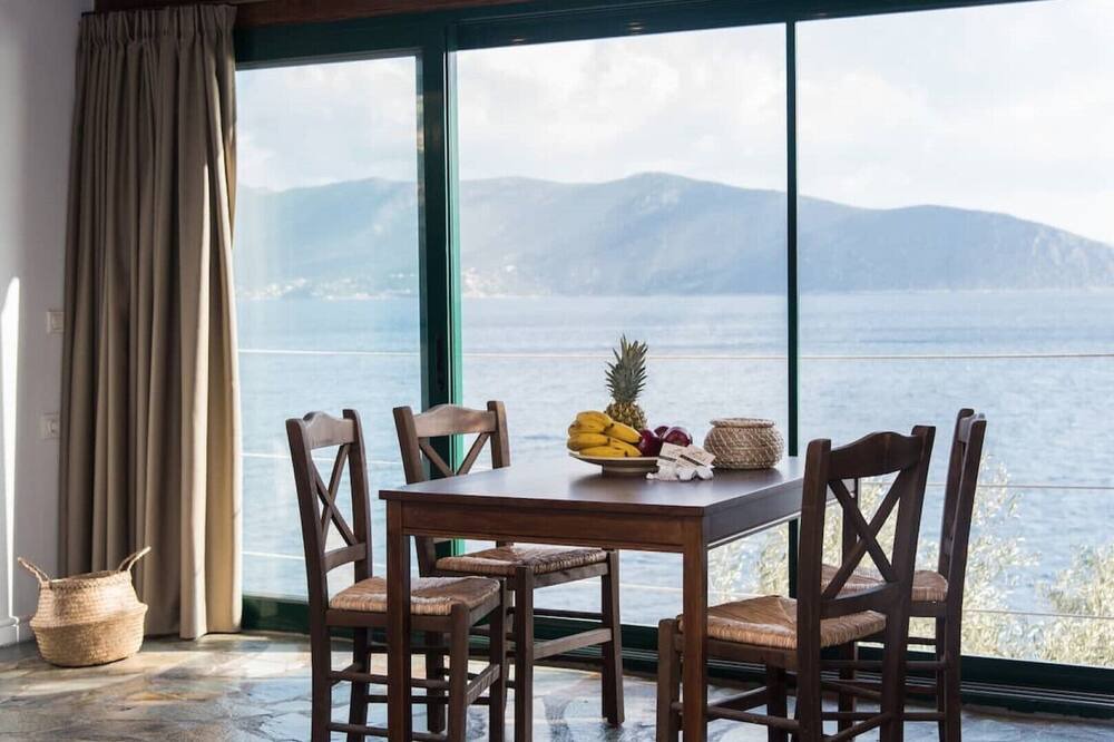 Photo of Kitchen in Platees