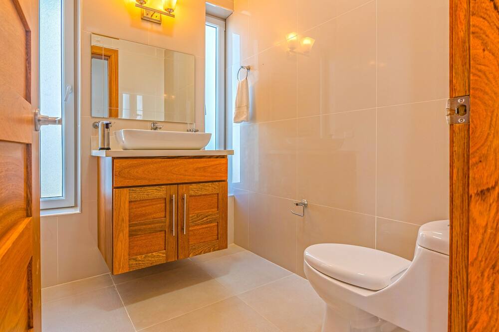 Photo of Bathroom in Los Cerros