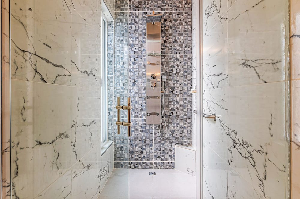Photo of Bathroom in Los Cerros